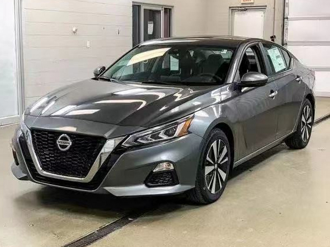 日产新款天籁实拍搭2.0T引擎/动力超丰田亚洲龙-图1