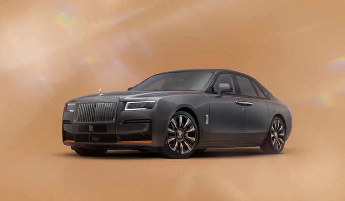 劳斯莱斯Bespoke高定新作发布古思特斑斓棱镜系列-图2