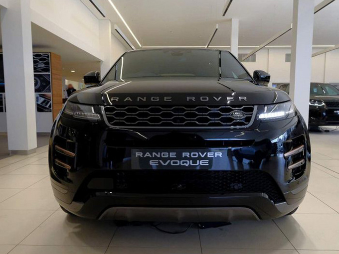 路虎揽胜极光进店实拍搭2.0T/配嵌入式中控屏-图1