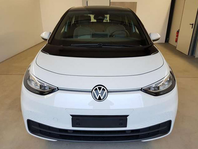 大众ID.3实拍高尔夫同款C柱/有望年底国产上市-图1