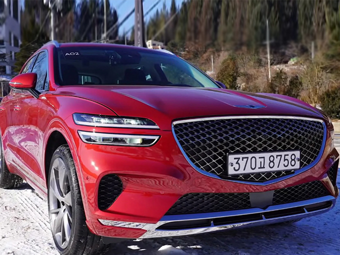 捷尼赛思全新GV70冬季测试 搭2.5T/安全配置丰富-图1