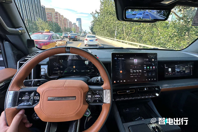 官方降价猛士917售XX.XX-XX.XX万 纯电/增程可选-图11