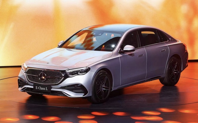 全新一代北京奔驰E级上市售价区间44.9-52.98万元-图2