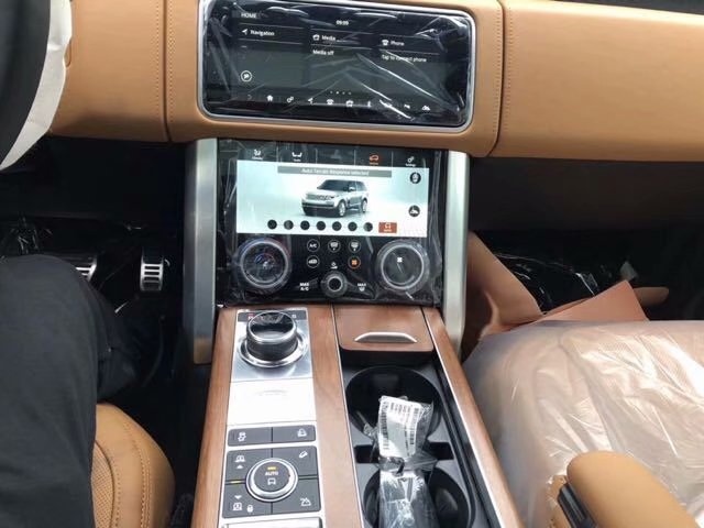 路虎揽胜行政四驱SUV 恶劣路况高通过性-图5