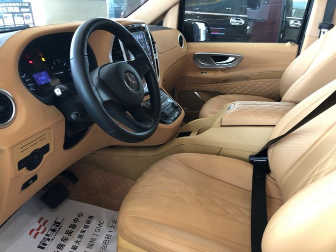 奔驰V260改装版 高档商务豪奢换装68.8万-图4