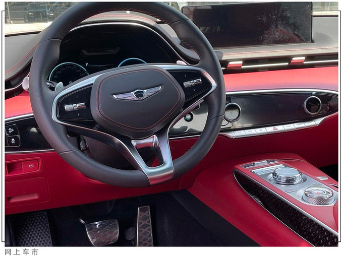 捷尼赛思全新GV70运动版实拍搭3.5T/配三块大屏-图5