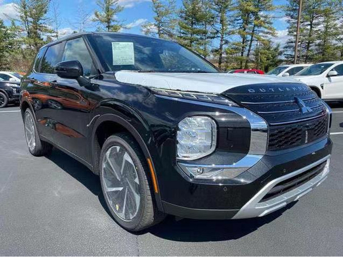 三菱全新欧蓝德实拍搭2.5L/内饰配置大幅提升-图1