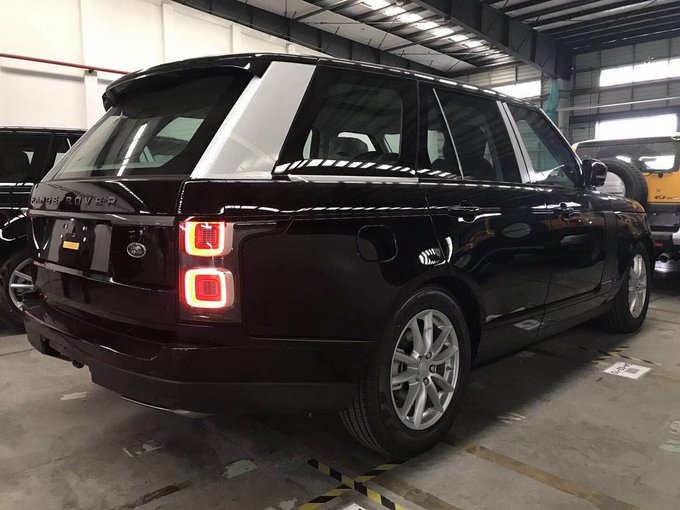 18款路虎揽胜行政 3.0T大轮毂最新优惠价-图8