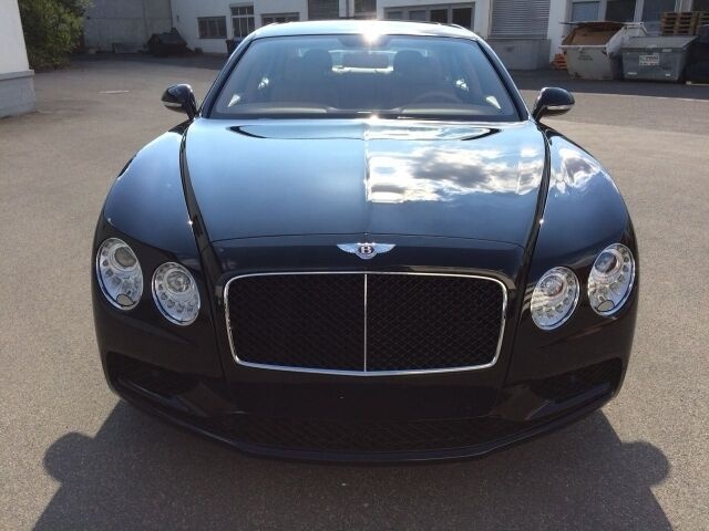 宾利飞驰V8S优雅豪华奢轿 超凡性能优势-图2