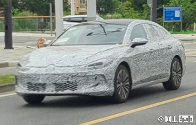 上汽大众全新凌渡工厂实拍 配贯穿尾灯 造型更运动-图3