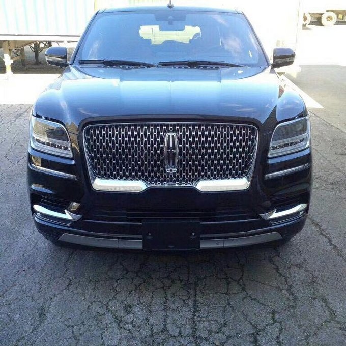 18林肯领航员133万 四驱长轴极富攻击性-图2