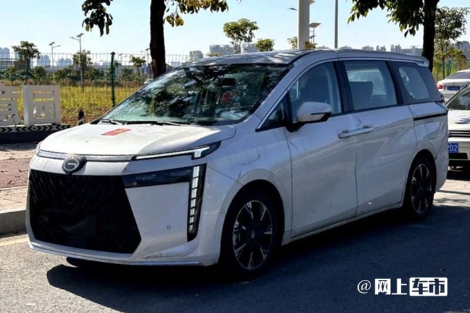广汽传祺M7最新街拍配E8同款内饰 预计17.98万起-图4