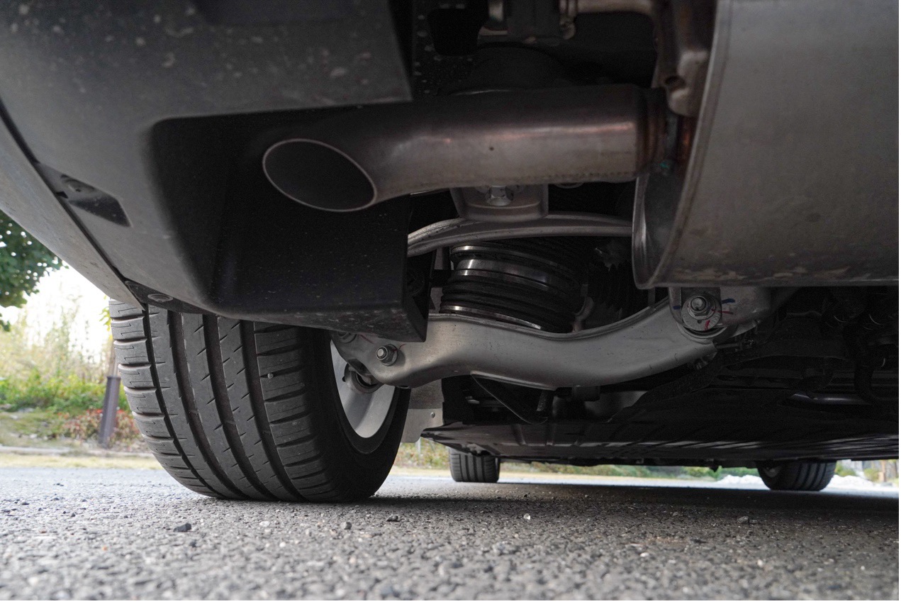 開創(chuàng)混動豪華新時代 嵐圖追光PHEV到底值不值-圖9