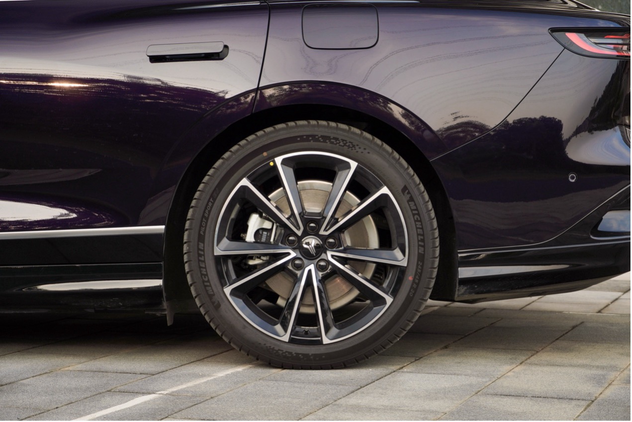 開創(chuàng)混動豪華新時代 嵐圖追光PHEV到底值不值-圖17