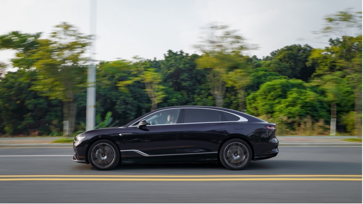 開創(chuàng)混動豪華新時代 嵐圖追光PHEV到底值不值-圖6