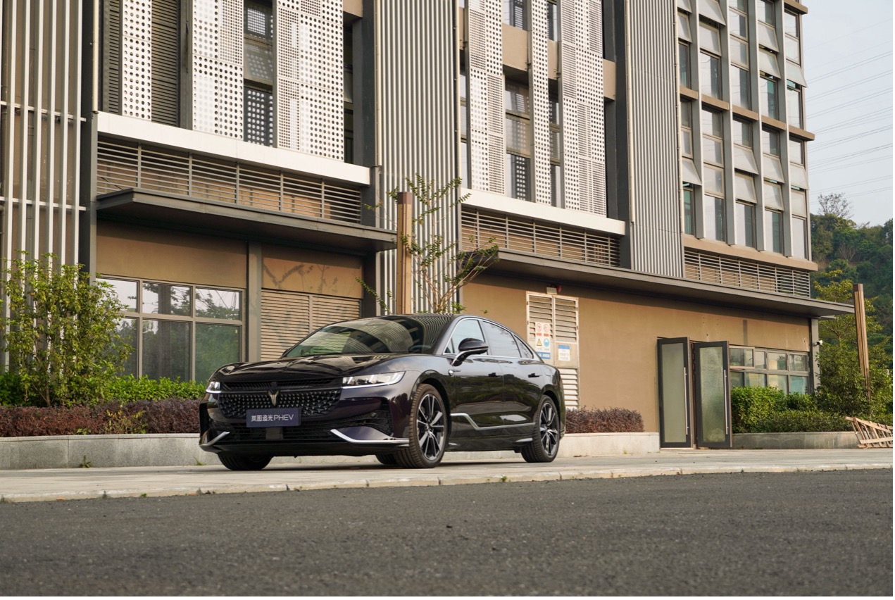 嵐圖追光PHEV稱王絕技真正的豪華是在看不見的地方下功夫-圖1