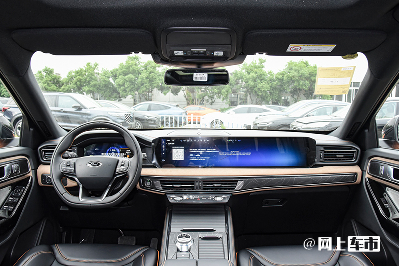 多花X万买越野版福特探险者昆仑巅峰版售XX-XX万-图6