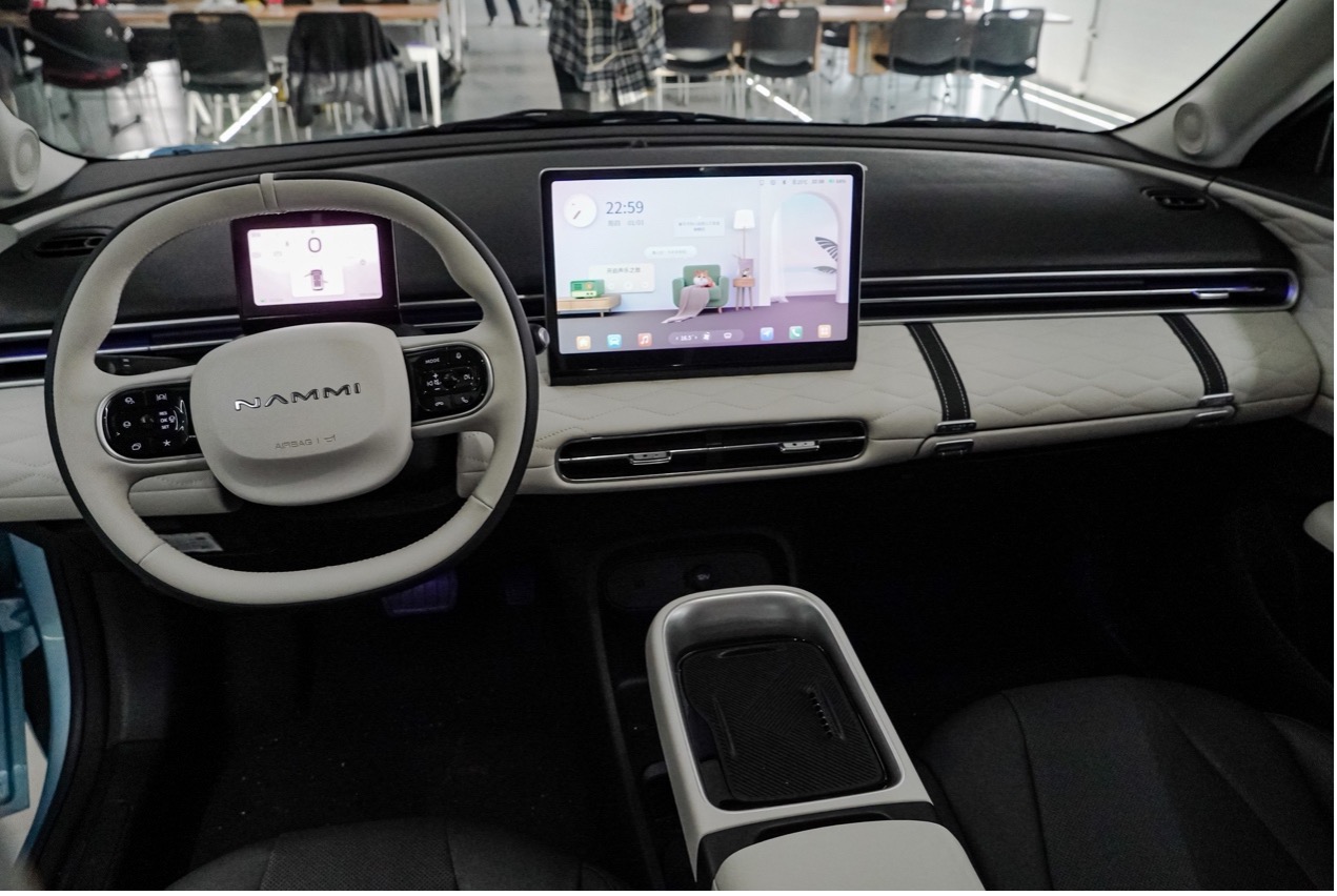 加入国民纯电小车之争 东风纳米01正式亮相-图14