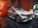 奔驰EQE SUV 棕色