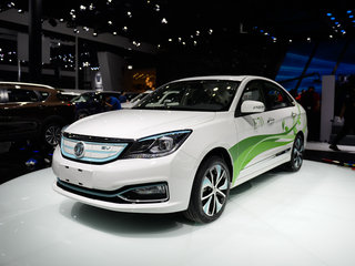 东风风神 E70
