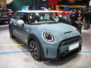 MINI COOPER S 三门 弧光特别版 灰色