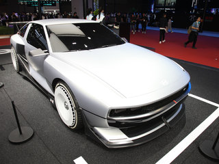 現(xiàn)代 賽車 灰色