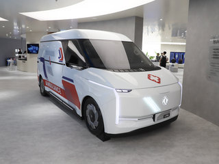 东风纯电救护车