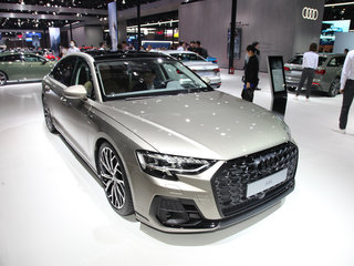 奥迪 A8L 灰色