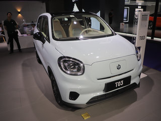 零跑 T03 白色