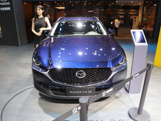 馬自達(dá) CX30 藍(lán)色