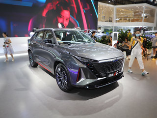 长安 Z6 燃油版 灰色
