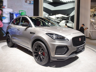捷豹 E PACE 灰色