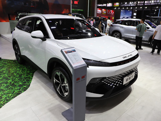 北京汽车 魔方 白色