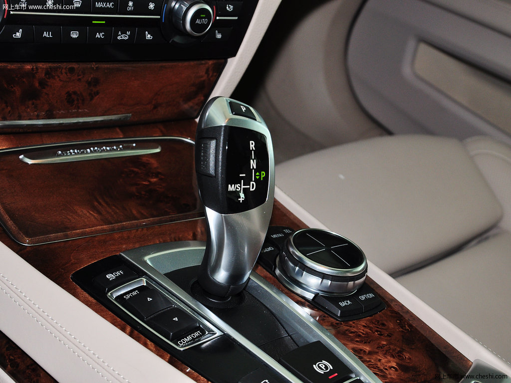 宝马7系 2013款 740Li 3.0T 混合动力版图片