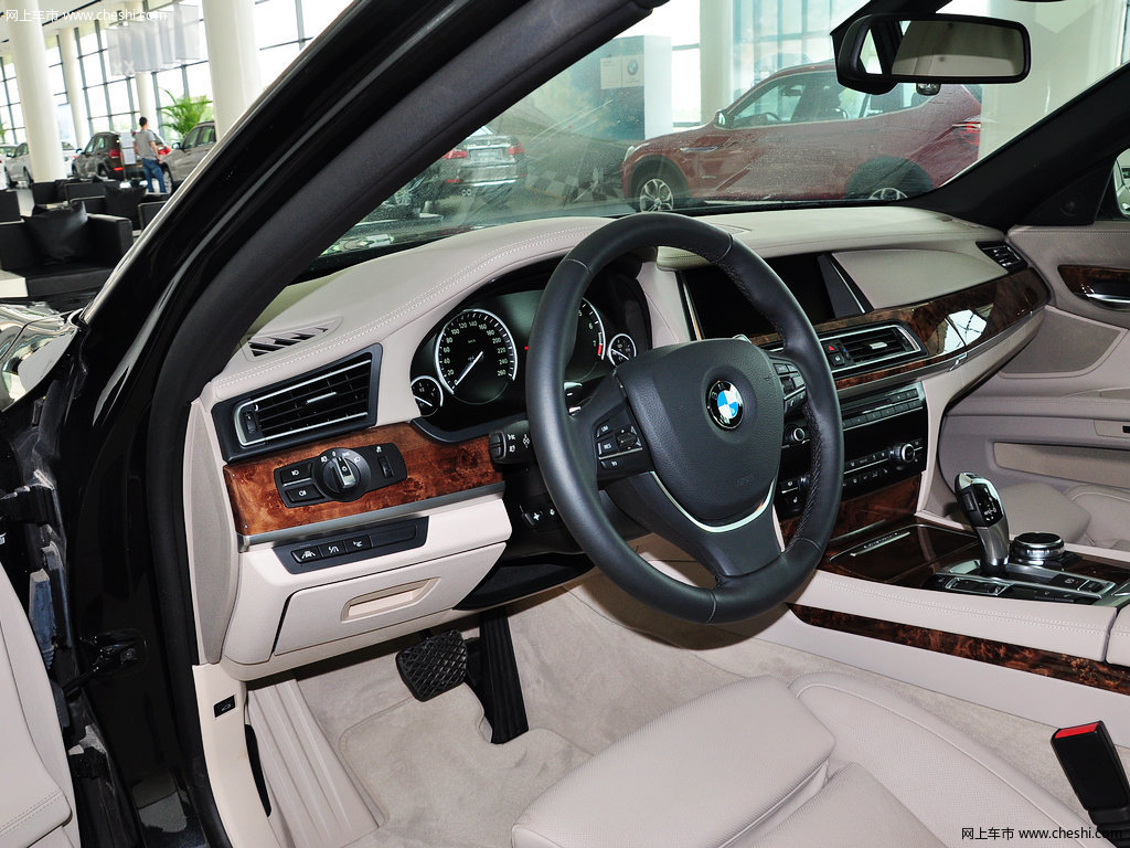 宝马7系 2013款 740Li 3.0T 混合动力版图片