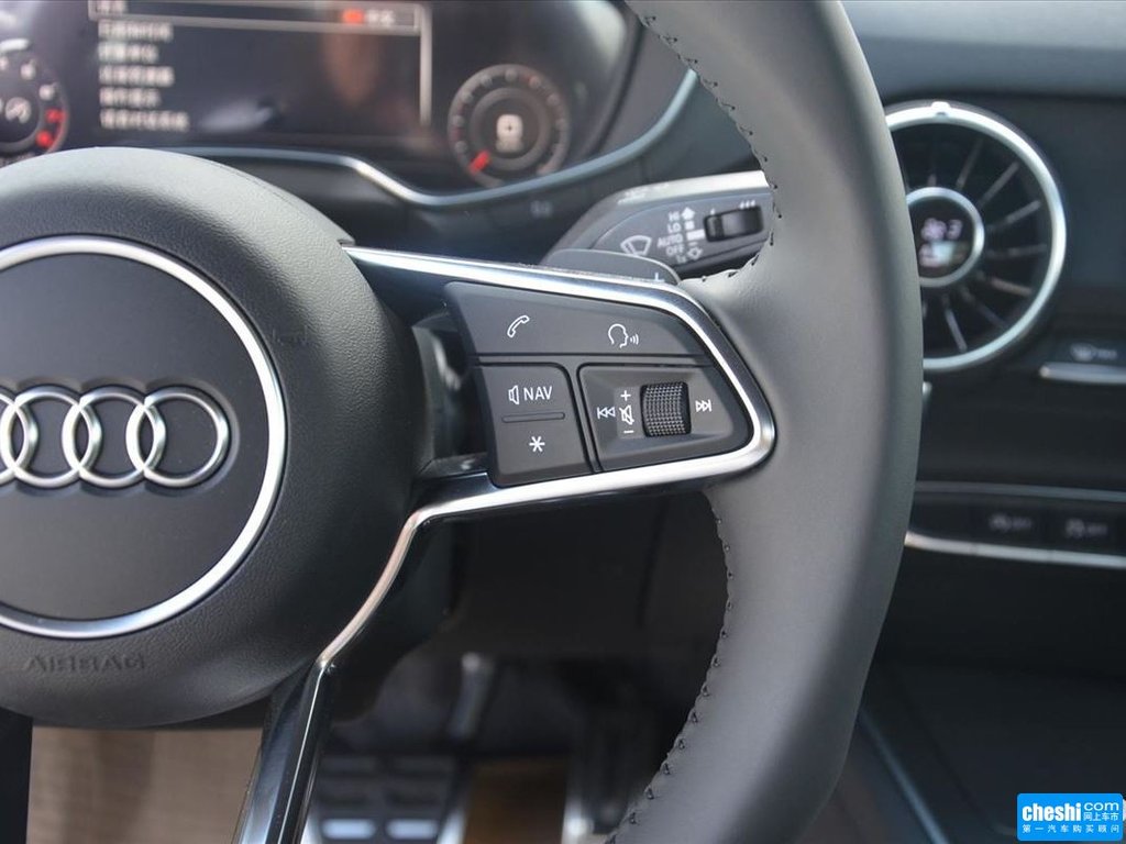 汽车图片 奥迪 奥迪tt 2015款 tt coupe 45 tfsi  内饰中控 (143/147)