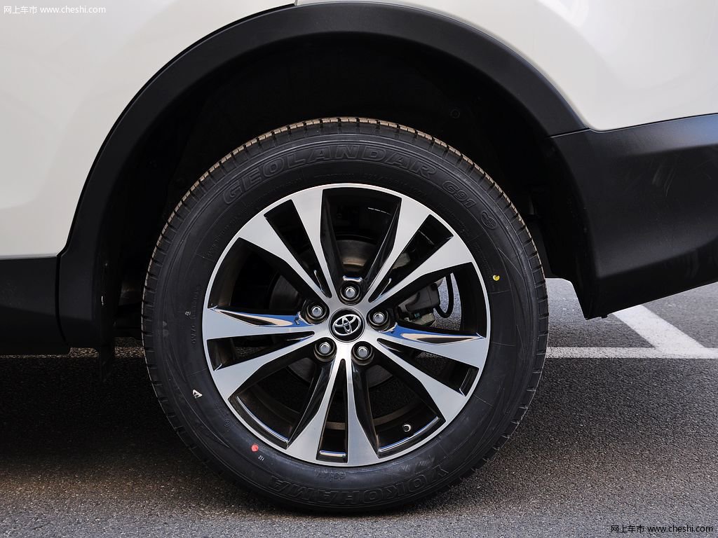 RAV4荣放 15款 丰田 RAV4 2.5L 自动四驱尊享型 5座图片