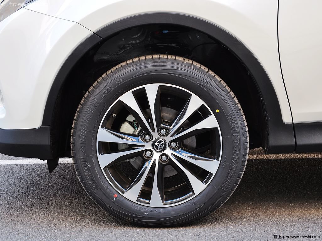 RAV4荣放 15款 丰田 RAV4 2.5L 自动四驱尊享型 5座图片