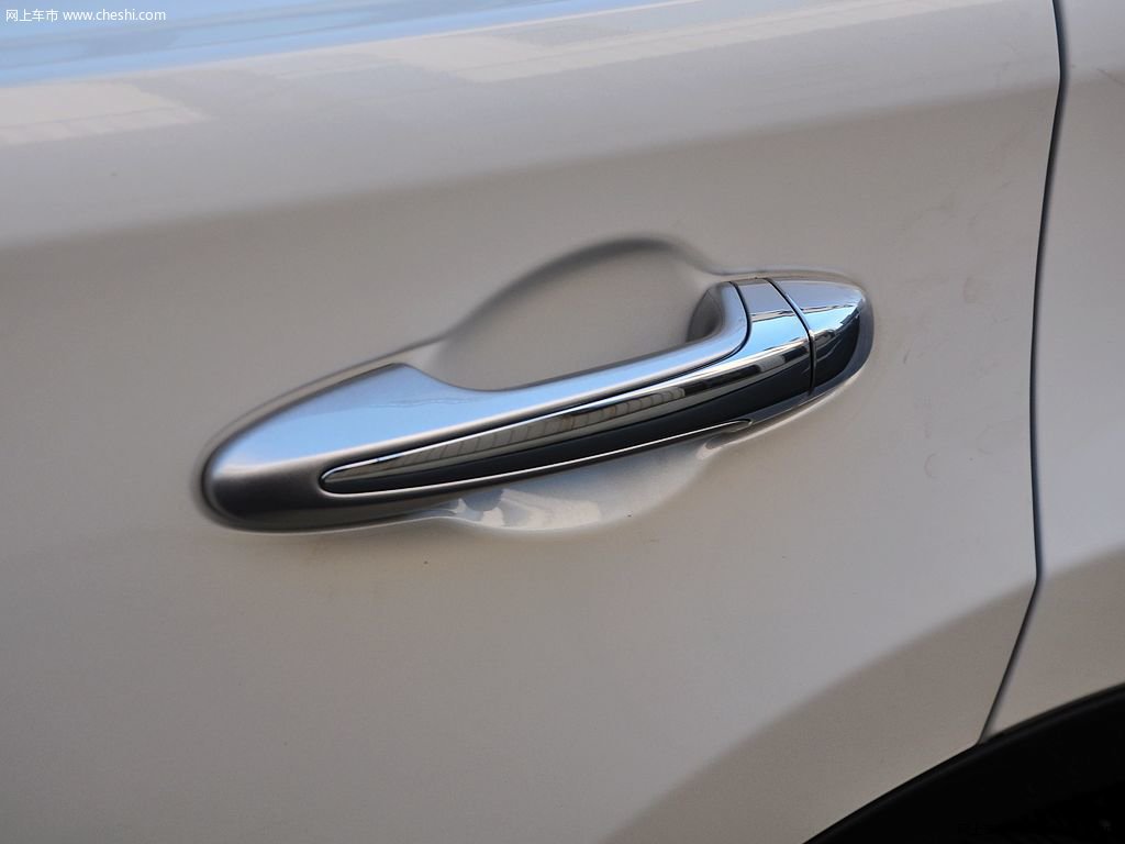 RAV4荣放 15款 丰田 RAV4 2.5L 自动四驱尊享型 5座图片