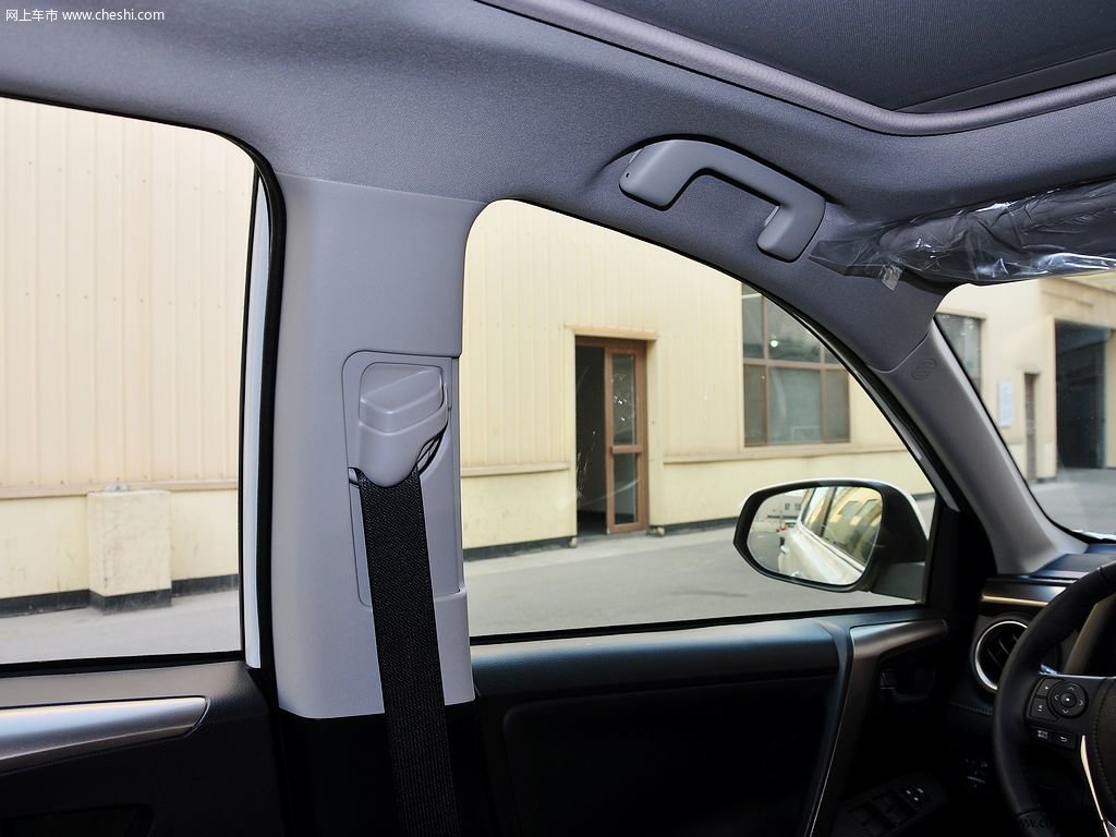 RAV4荣放 15款 丰田 RAV4 2.5L 自动四驱尊享型 5座图片