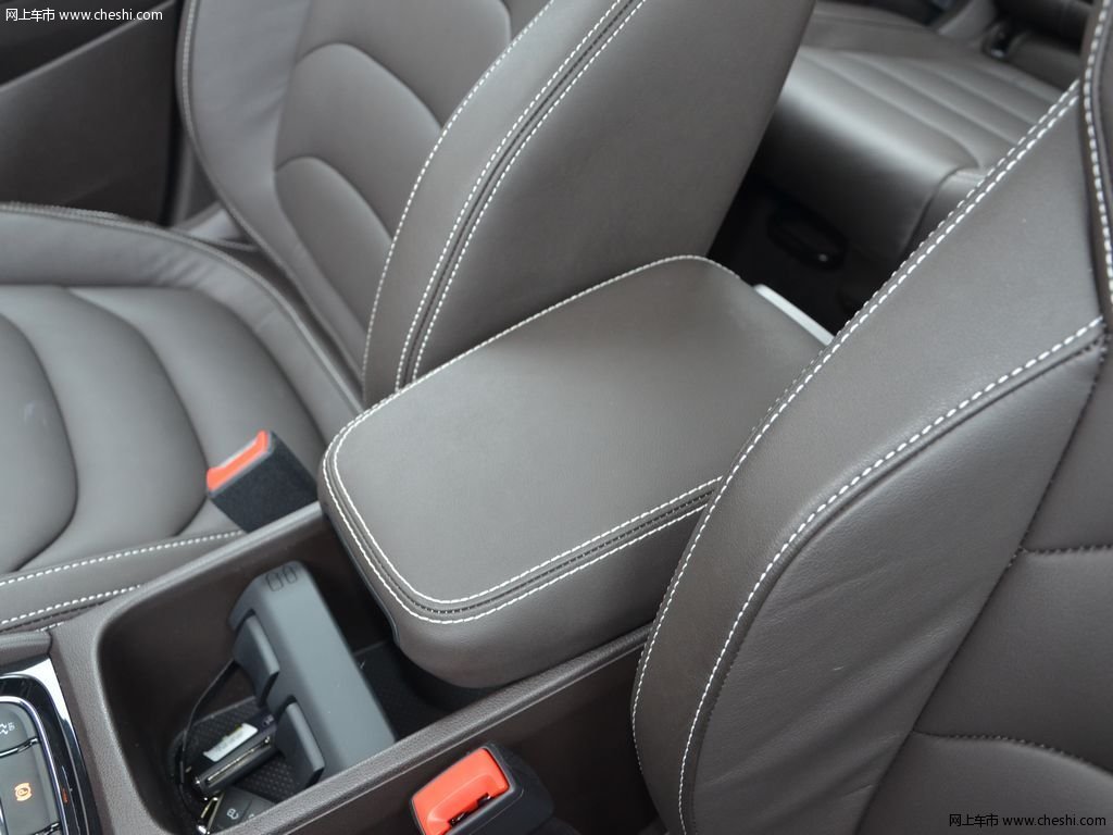 柯迪亚克内饰中控图片(6\/24)