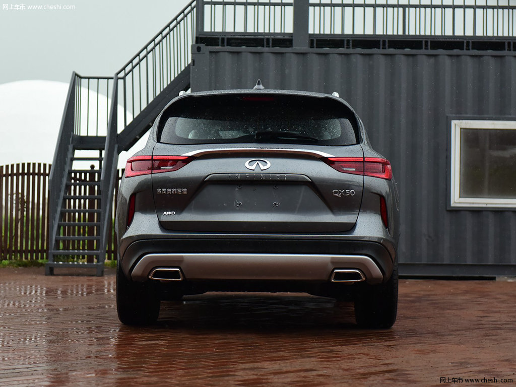 铂金灰英菲尼迪qx50 2018款 2.0t四驱旗舰版外观整体