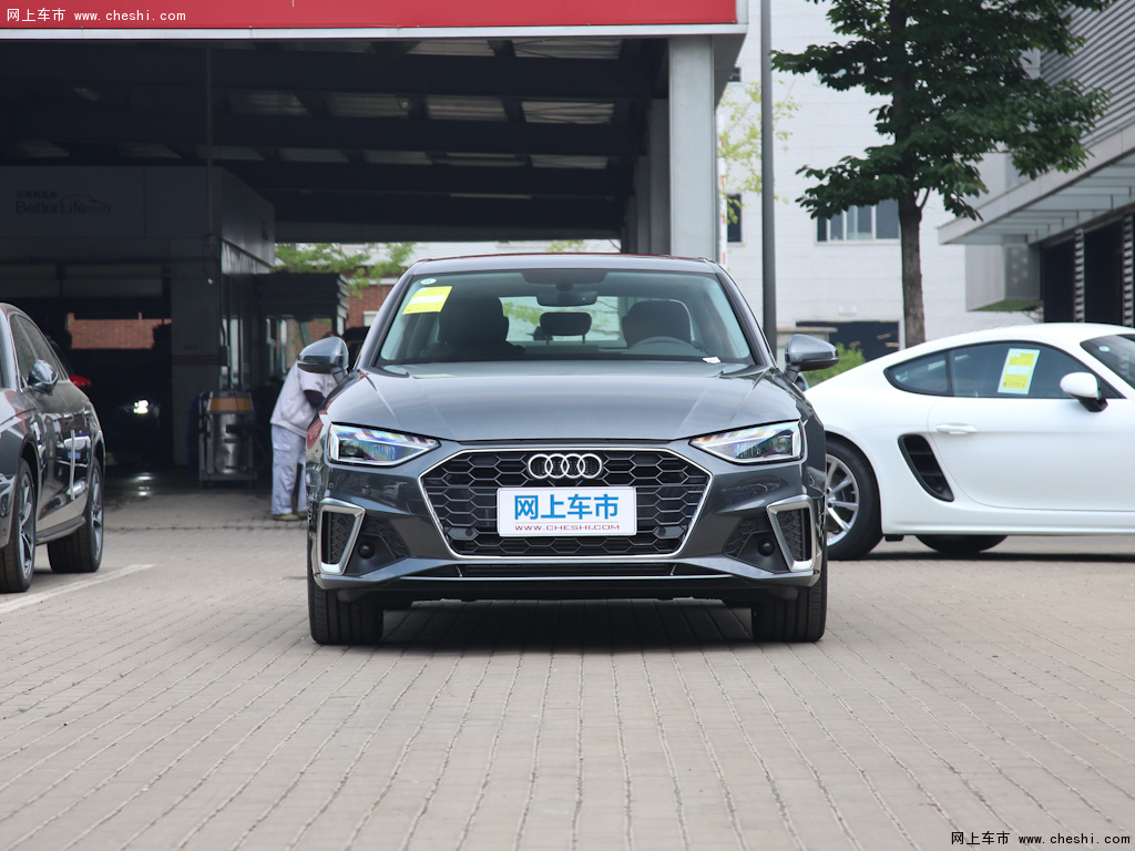 奥迪a4l2020款 40 tfsi 豪华动感型