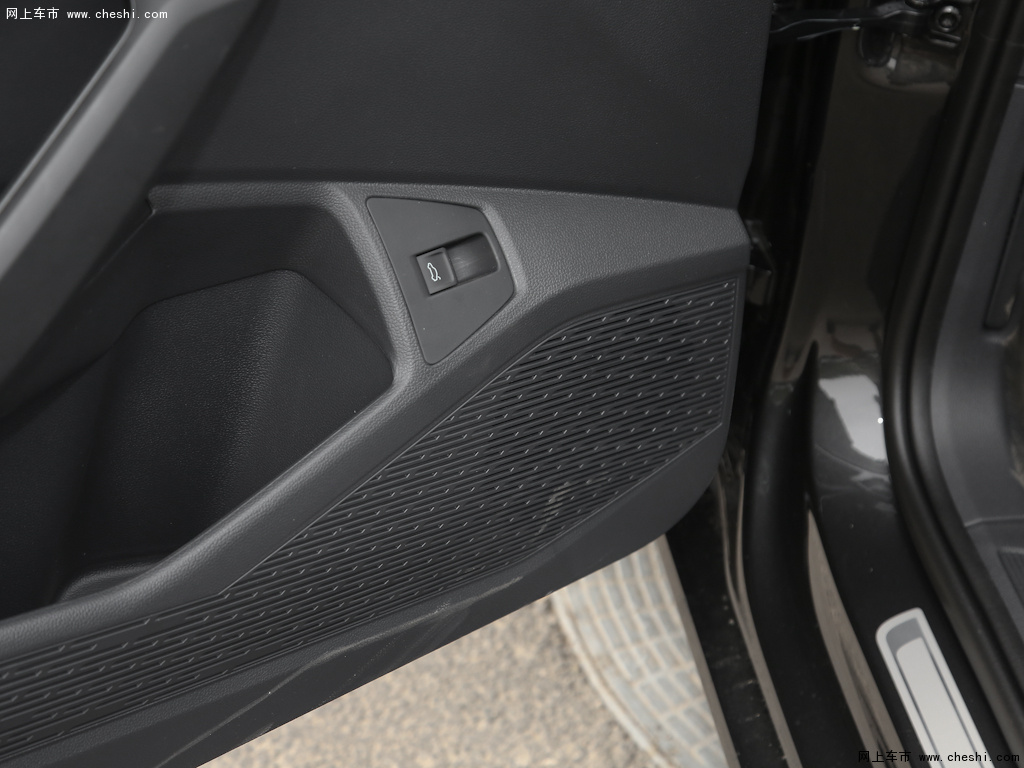 汽车图片 大众 速腾 2021款 280tsi dsg 30周年纪念版  内饰中控 (52