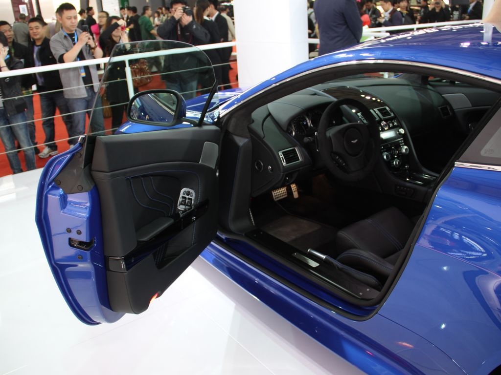 阿斯顿·马丁V8 Vantage [A]-阿斯顿-马丁 V8 Vantage S 车展图片