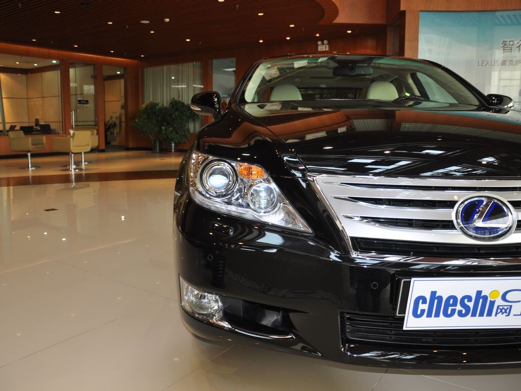 雷克萨斯LS 2010款 5.0 CVT 尊贵加长版图片