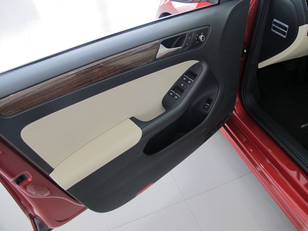 速腾 2012款 1.8T DSG 旗舰版图片