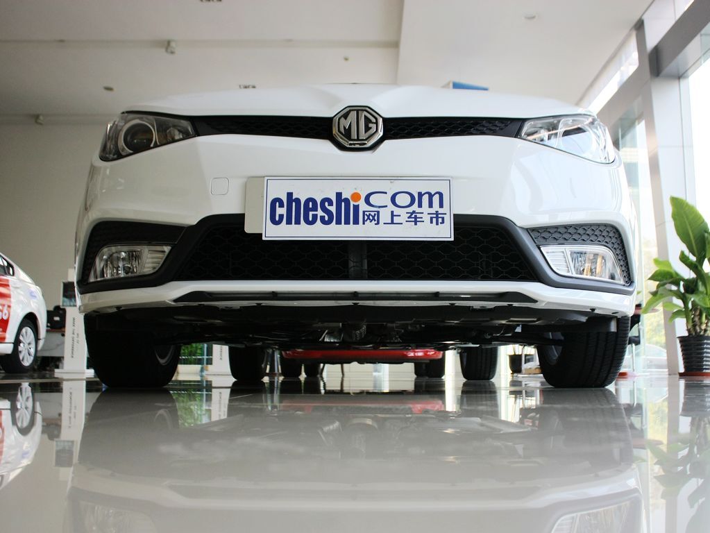 MG5 2012款 MG5 1.5MT 豪华版图片