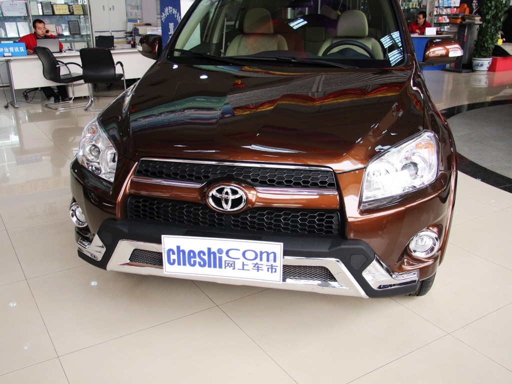 RAV4荣放 2012款 RAV4 2.0L AT 四驱炫装版 5座图片