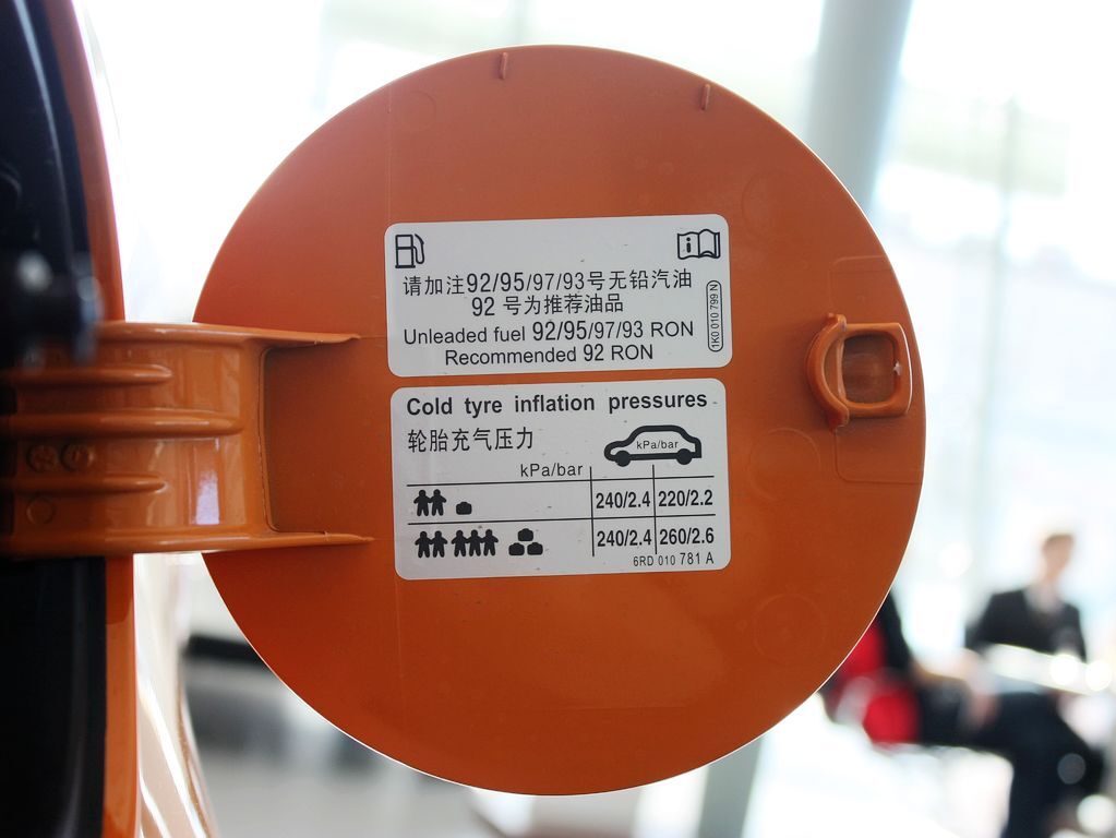 Polo Cross Polo 1.6 AT 2012款图片